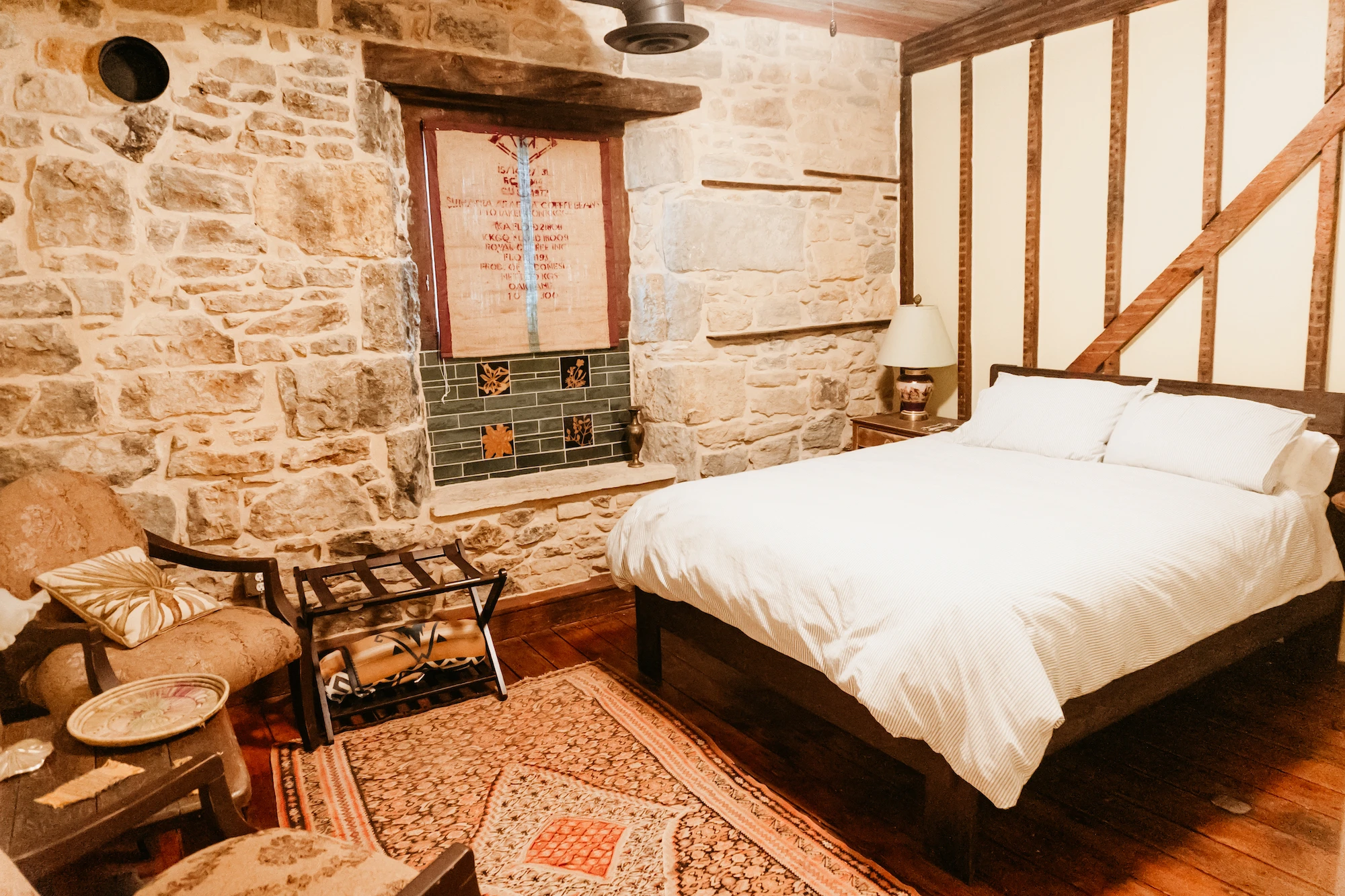 Burrow room